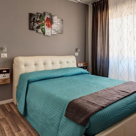 Отель Pianeta Roma 62 Экстерьер фото