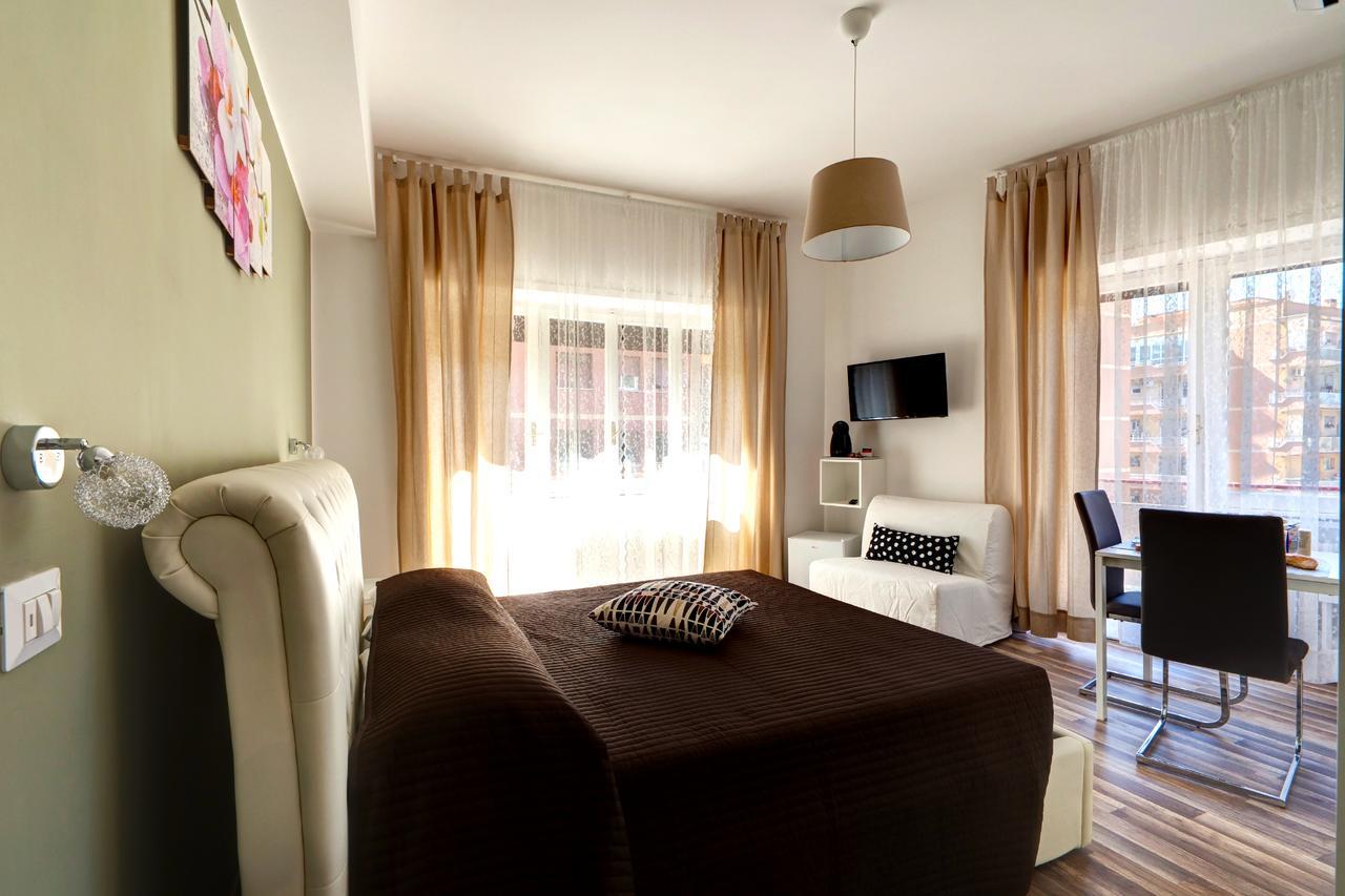Отель Pianeta Roma 62 Экстерьер фото