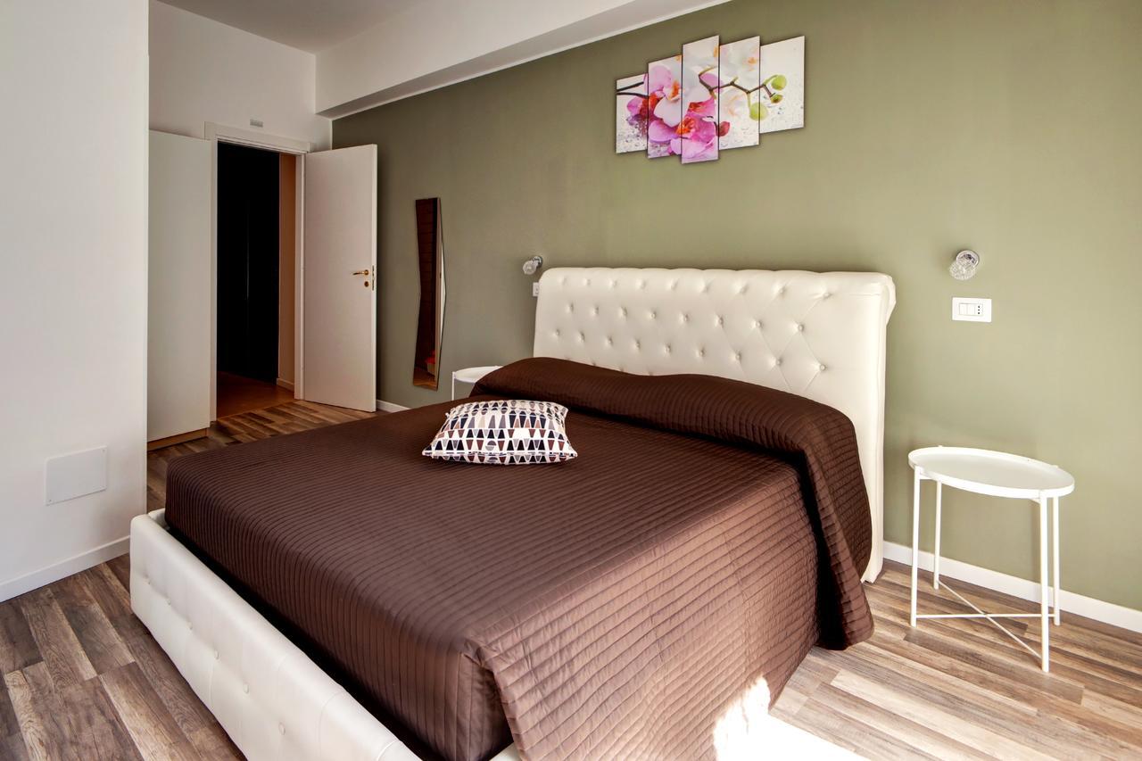Отель Pianeta Roma 62 Экстерьер фото