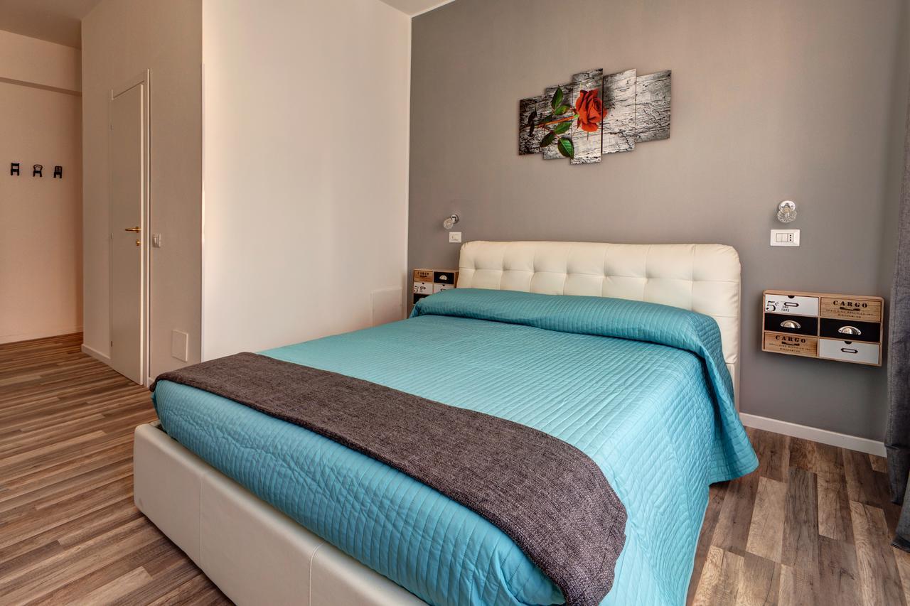 Отель Pianeta Roma 62 Экстерьер фото